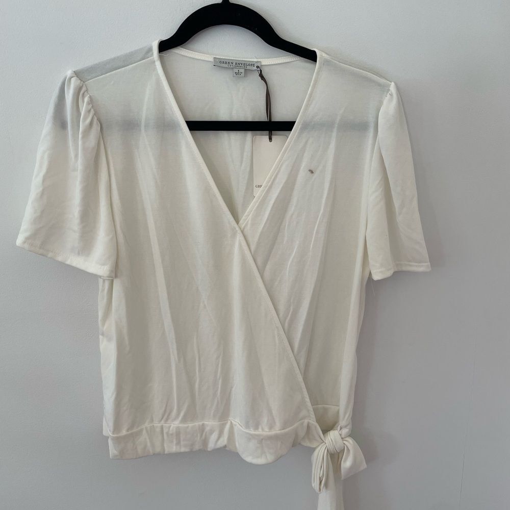 Green Envelope white top size large NWT